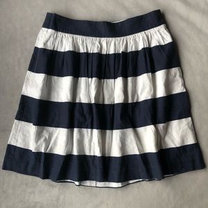 Banana Republic ~ Wide Striped Flare Skirt ~ Women’s Size 4